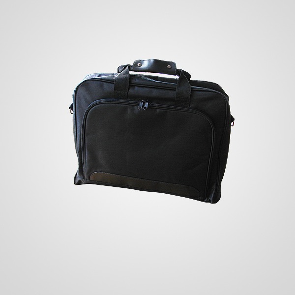 DN7051 Porta Notebook color negro con detalle en simil cuero Posee un